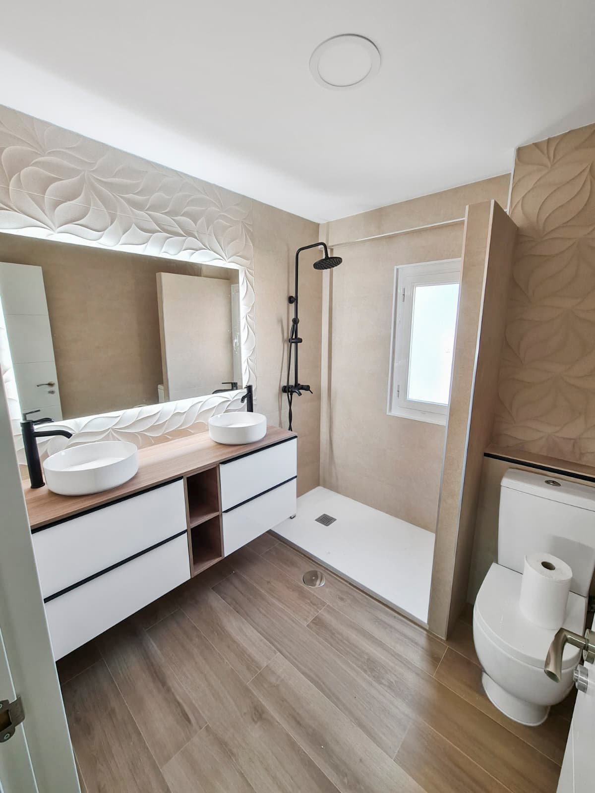 Conjunto de Baños Contemporáneos, imagen 4